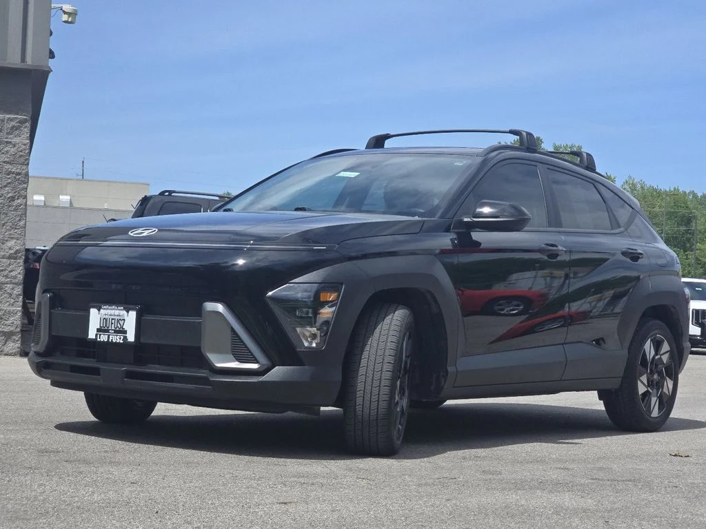 Used 2024 Black Hyundai SEL image 12