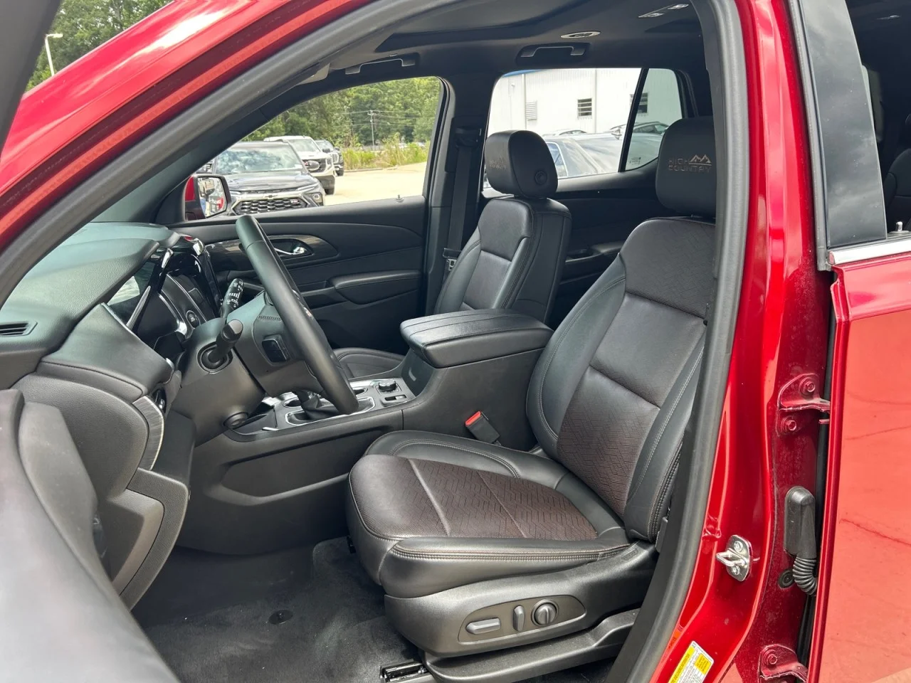 2023 Chevrolet Traverse High Country - Photo 15