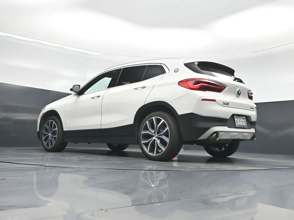 Used 2020 White BMW sDrive28i image 54