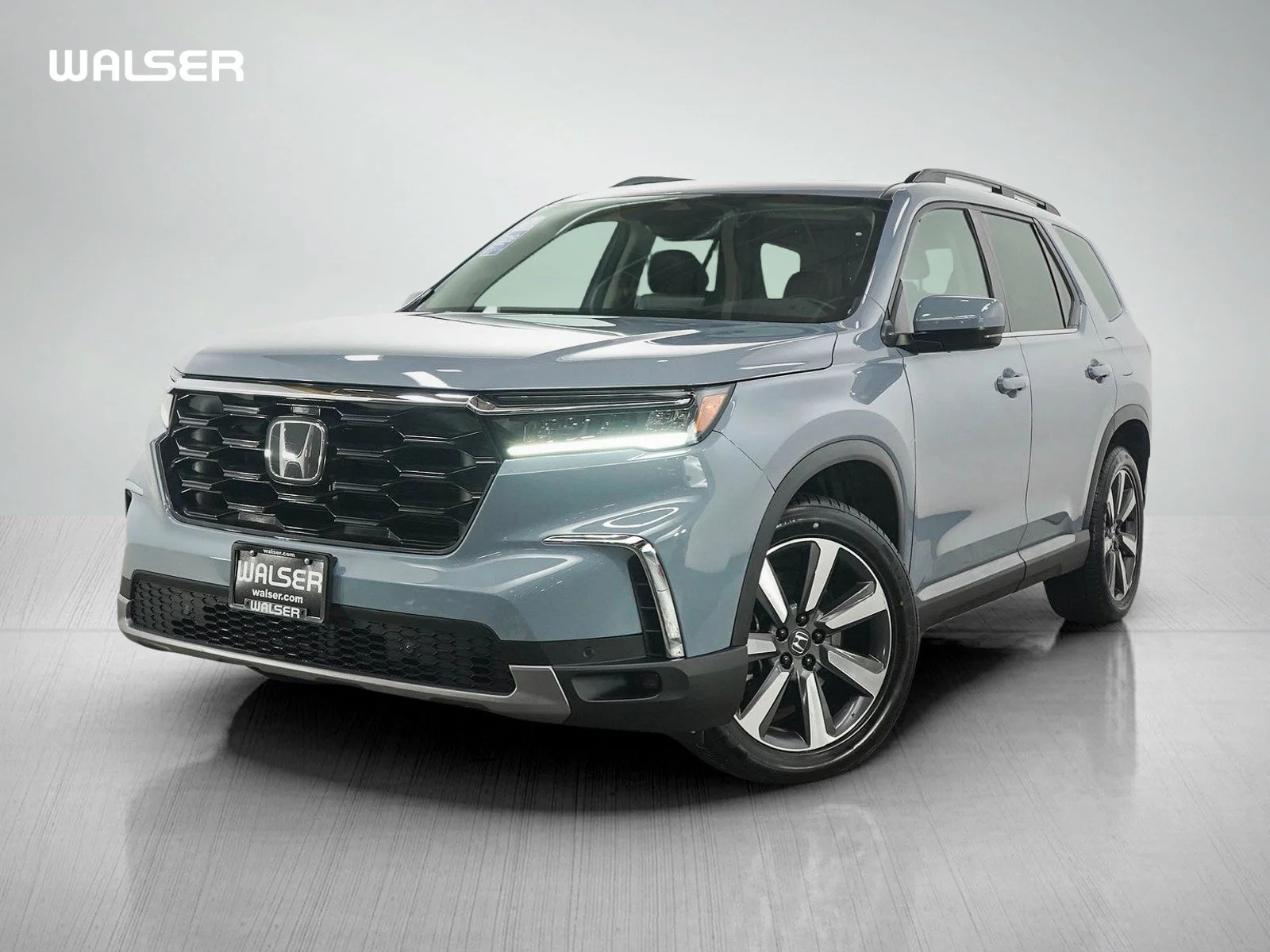 Used 2023 Gray Honda Touring AWD image 1