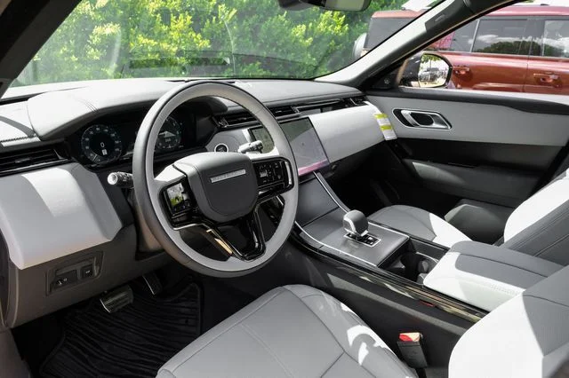 New 2026 Gold Land Rover Dynamic SE image 3