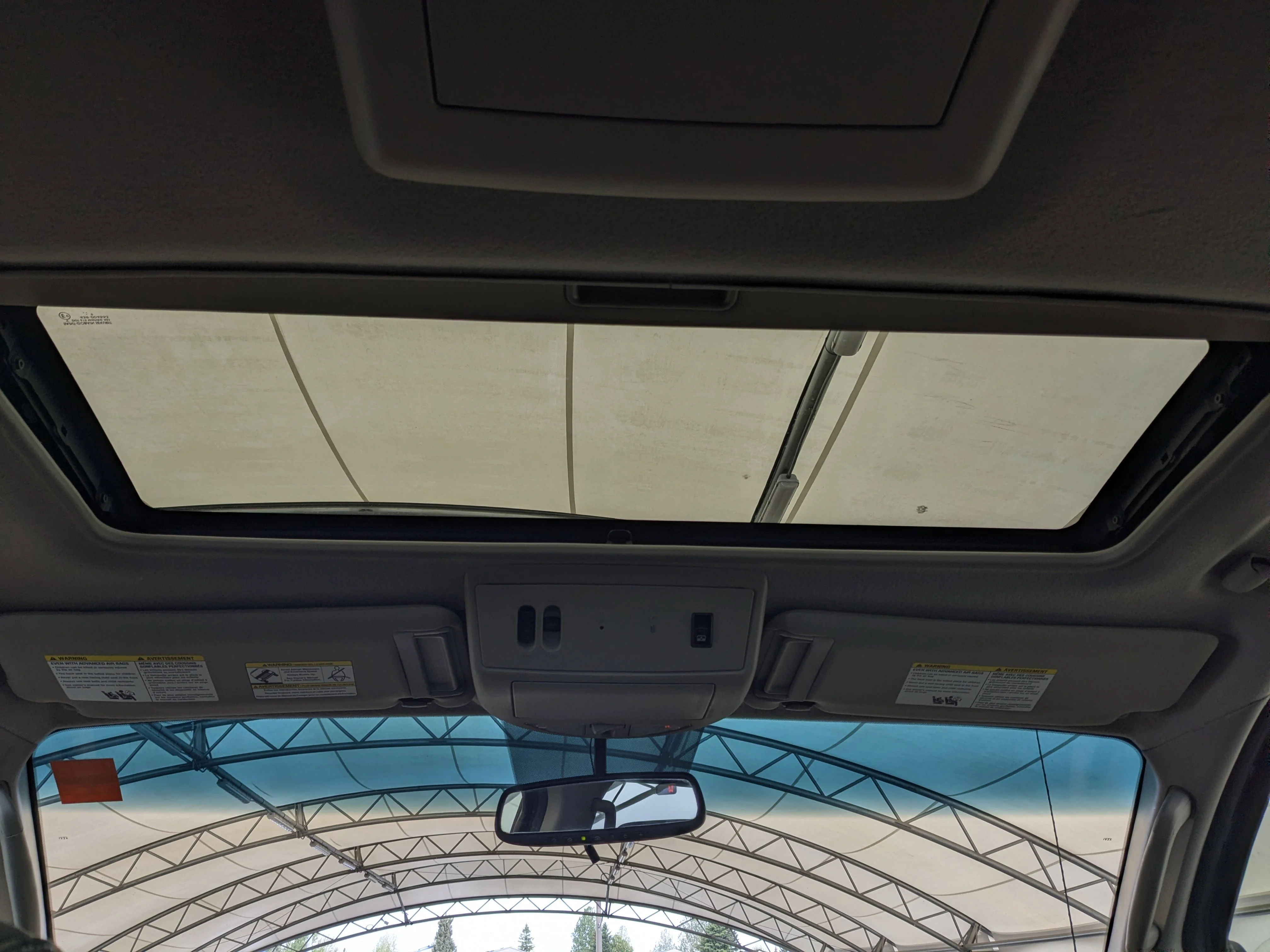 Used 2010 Silver Nissan XE image 25
