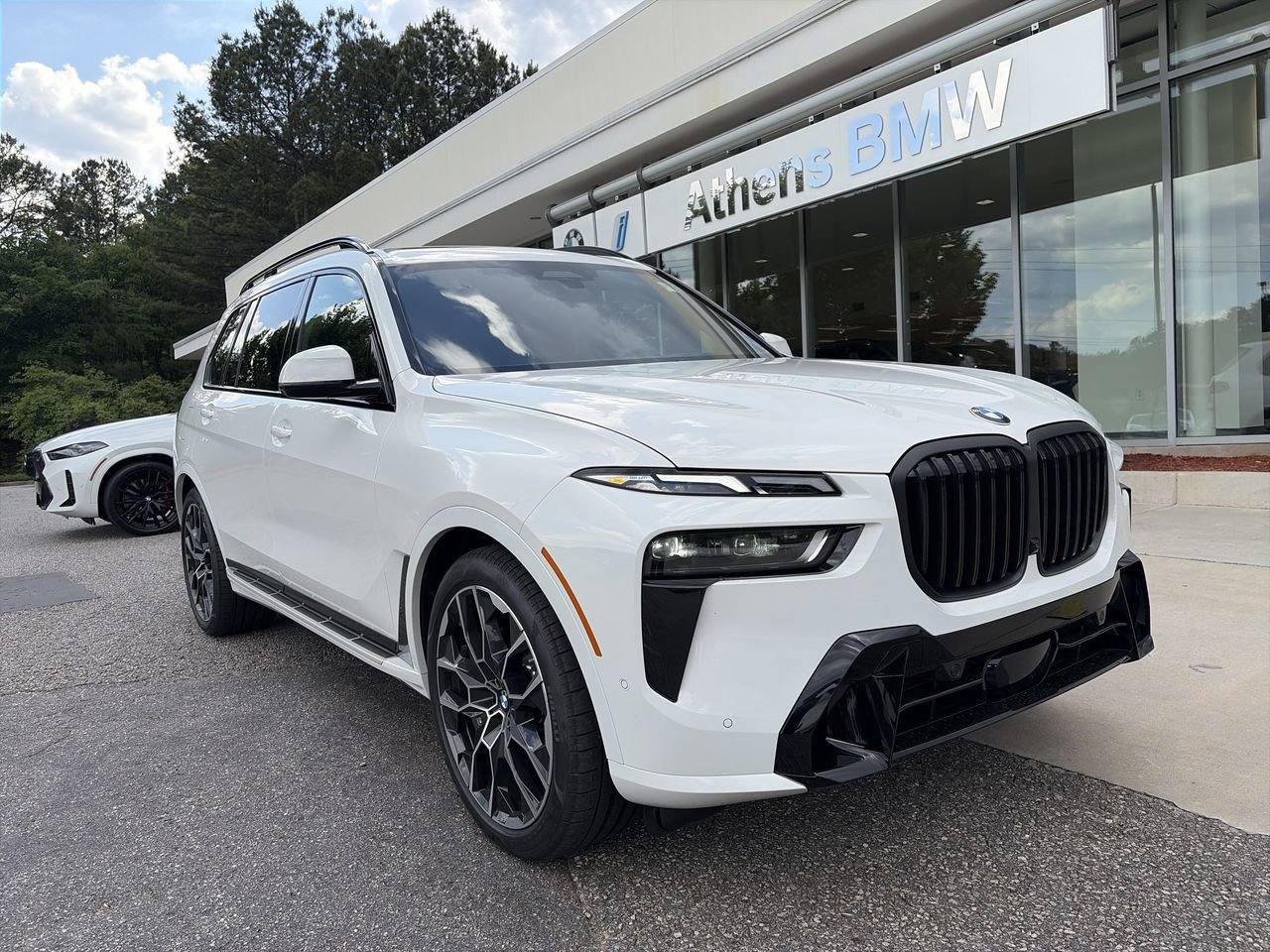 2023 BMW X7 xDrive40i's photo