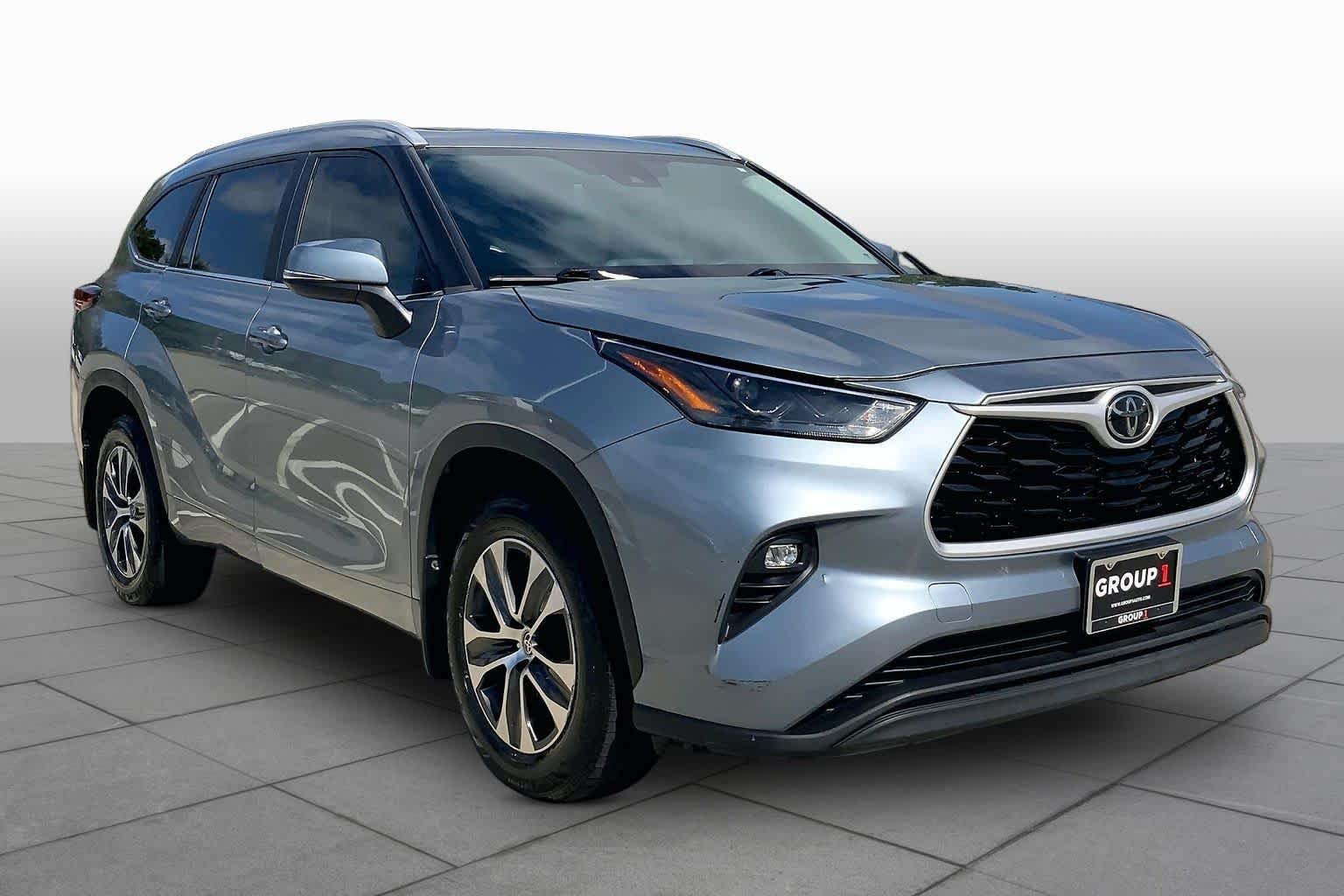 Pre-Owned 2023 Toyota Highlander XLE