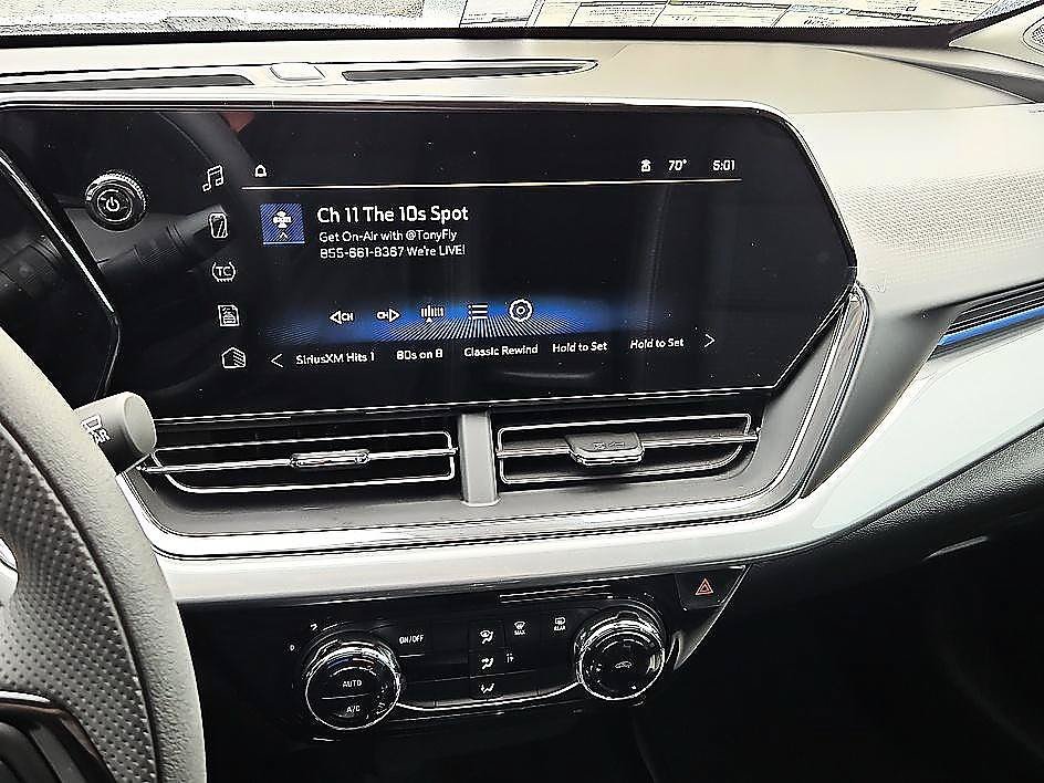 Used 2026 Summit White Chevrolet LT image 17