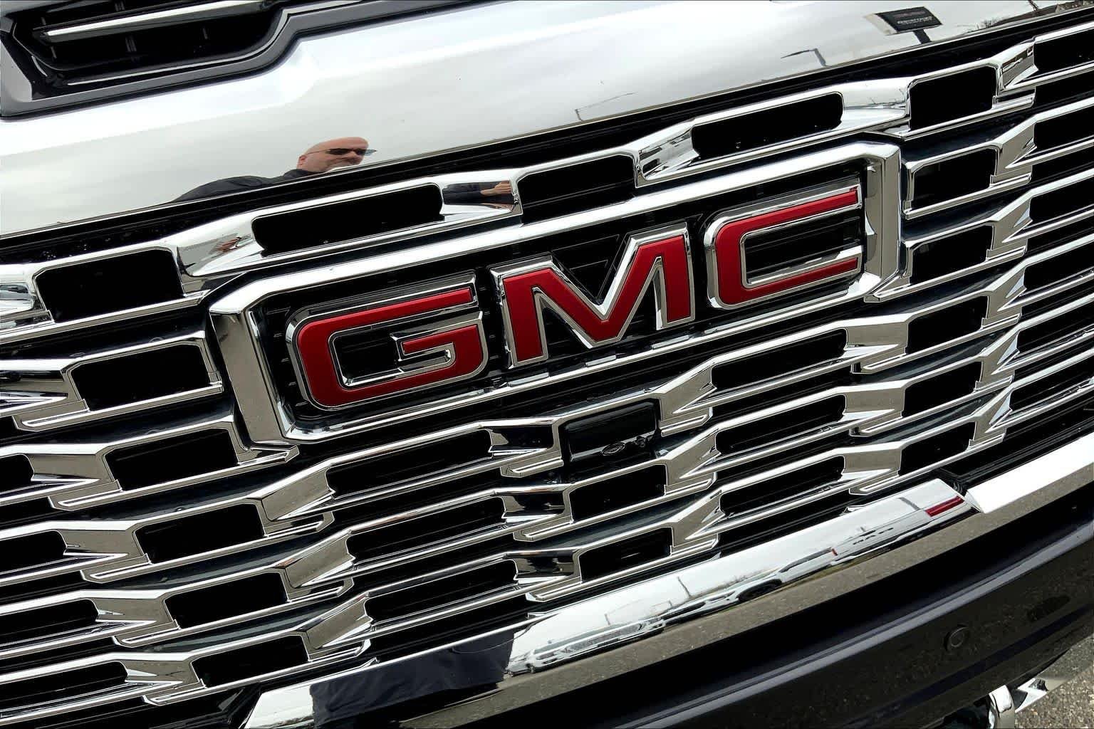 Used 2024 Titanium Rush Metallic GMC Denali image 31