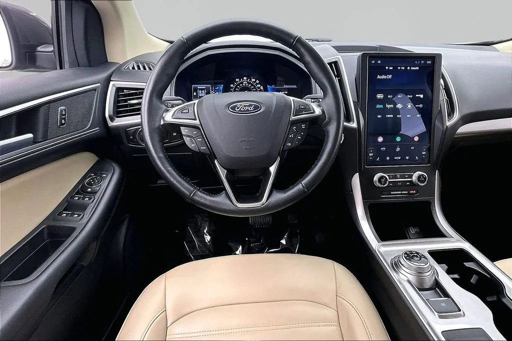 Certified Used 2024 Gray Metallic Ford SEL image 5