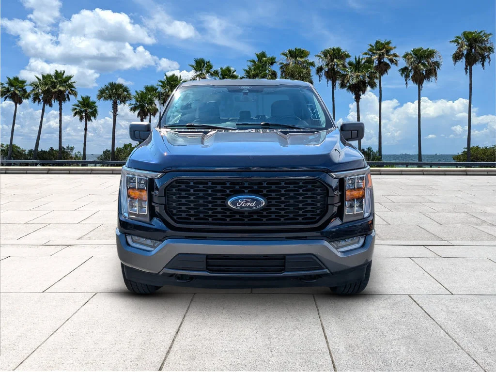 Used 2023 Antimatter Blue Metallic Ford XLT image 3