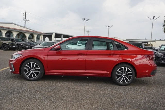 New 2026 Kings Red Metallic Volkswagen SE image 12