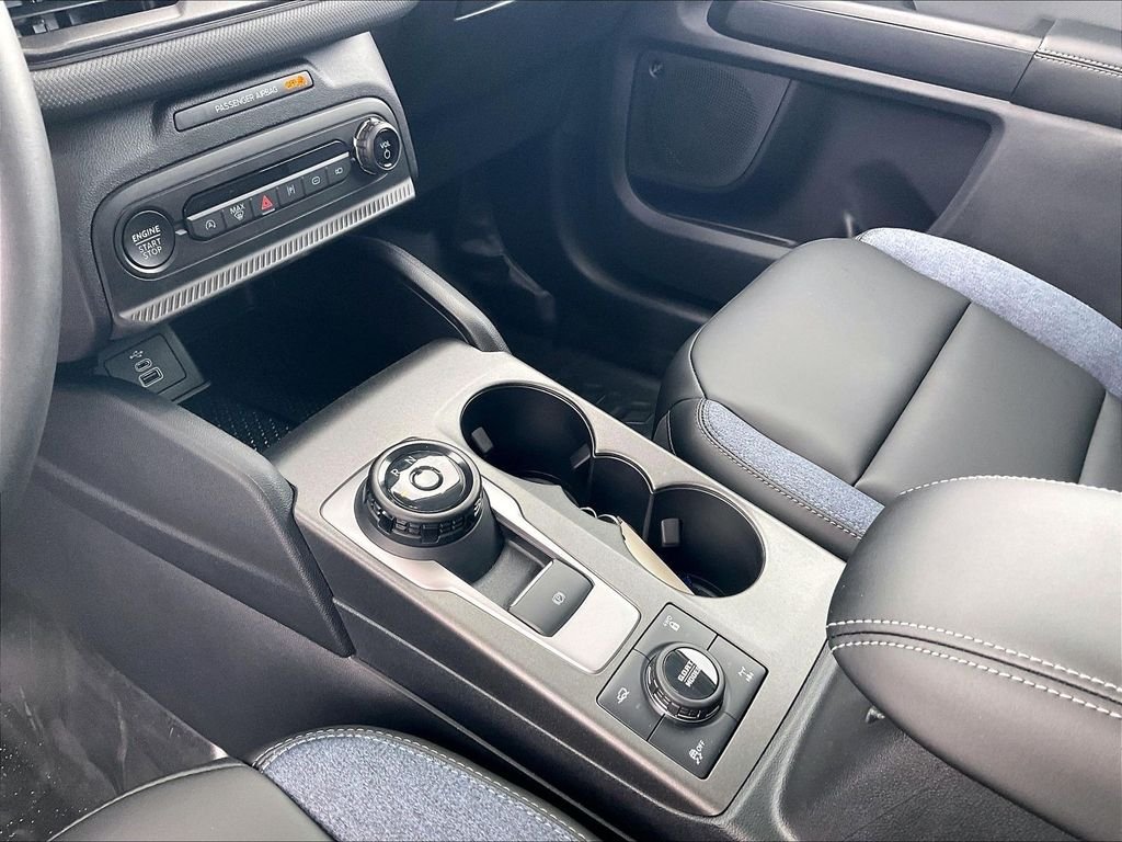 New 2026 Azure Gray Metallic Tri-Coat Ford Outer Banks image 14