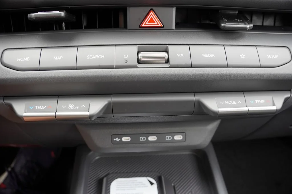 New 2027 Snow White Pearl Kia X-Line S image 16