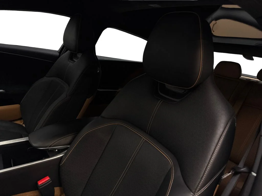 Used 2022 Red Lucid Grand Touring image 28