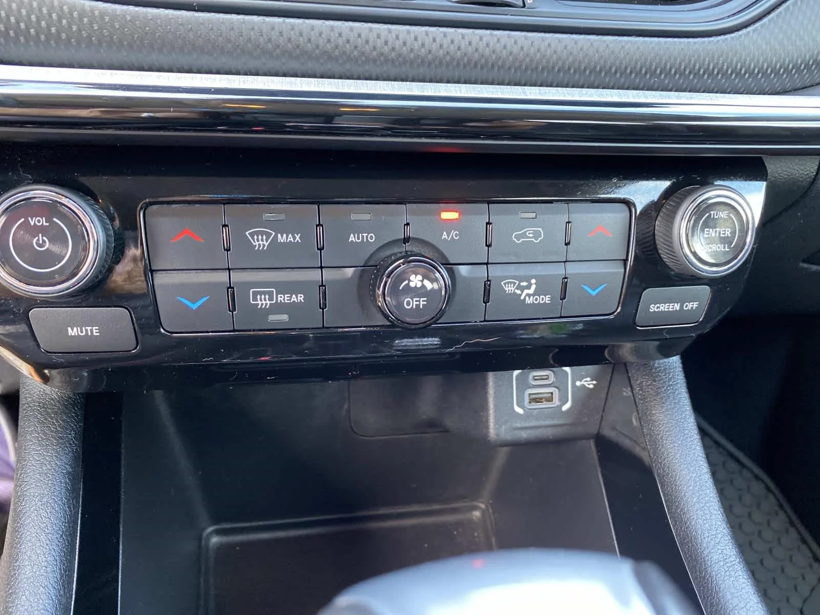 Certified Used 2022 Sting-Gray Clearcoat Jeep Trailhawk image 17