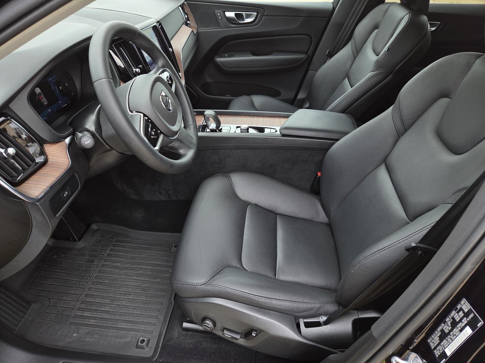 Used 2023 BLACK VOLVO  image 29