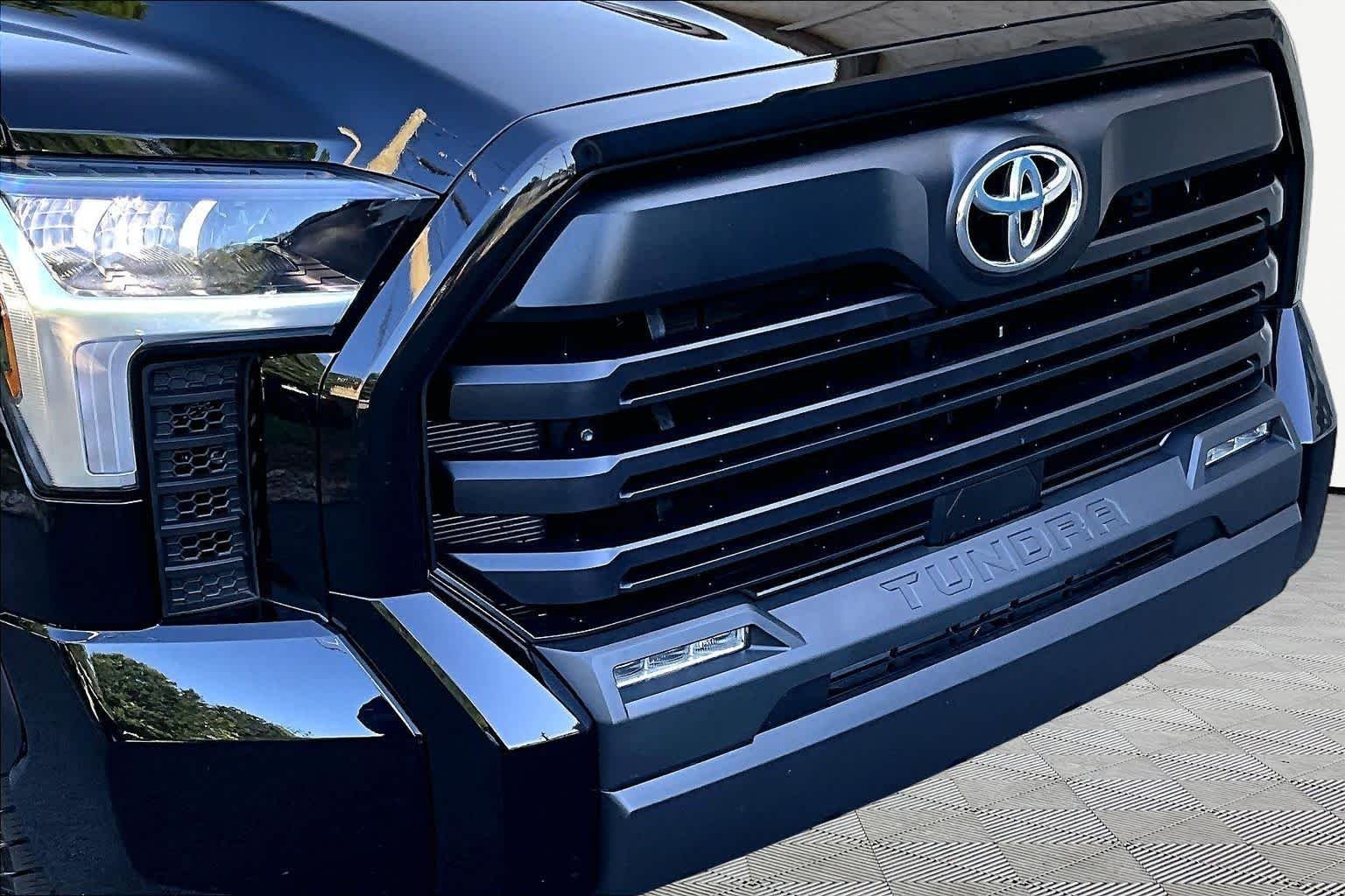 Used 2024 Midnight Black Metallic Toyota SR5 image 30