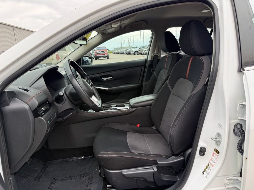 Used 2021 White Nissan SR image 5