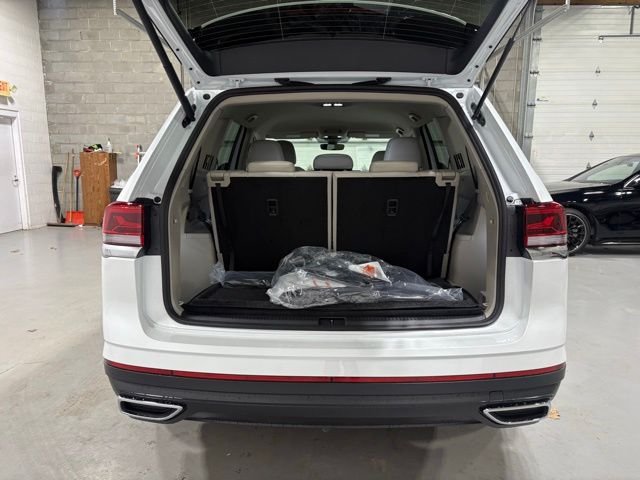 New 2026 White/off-white Volkswagen 2.0T SE image 14