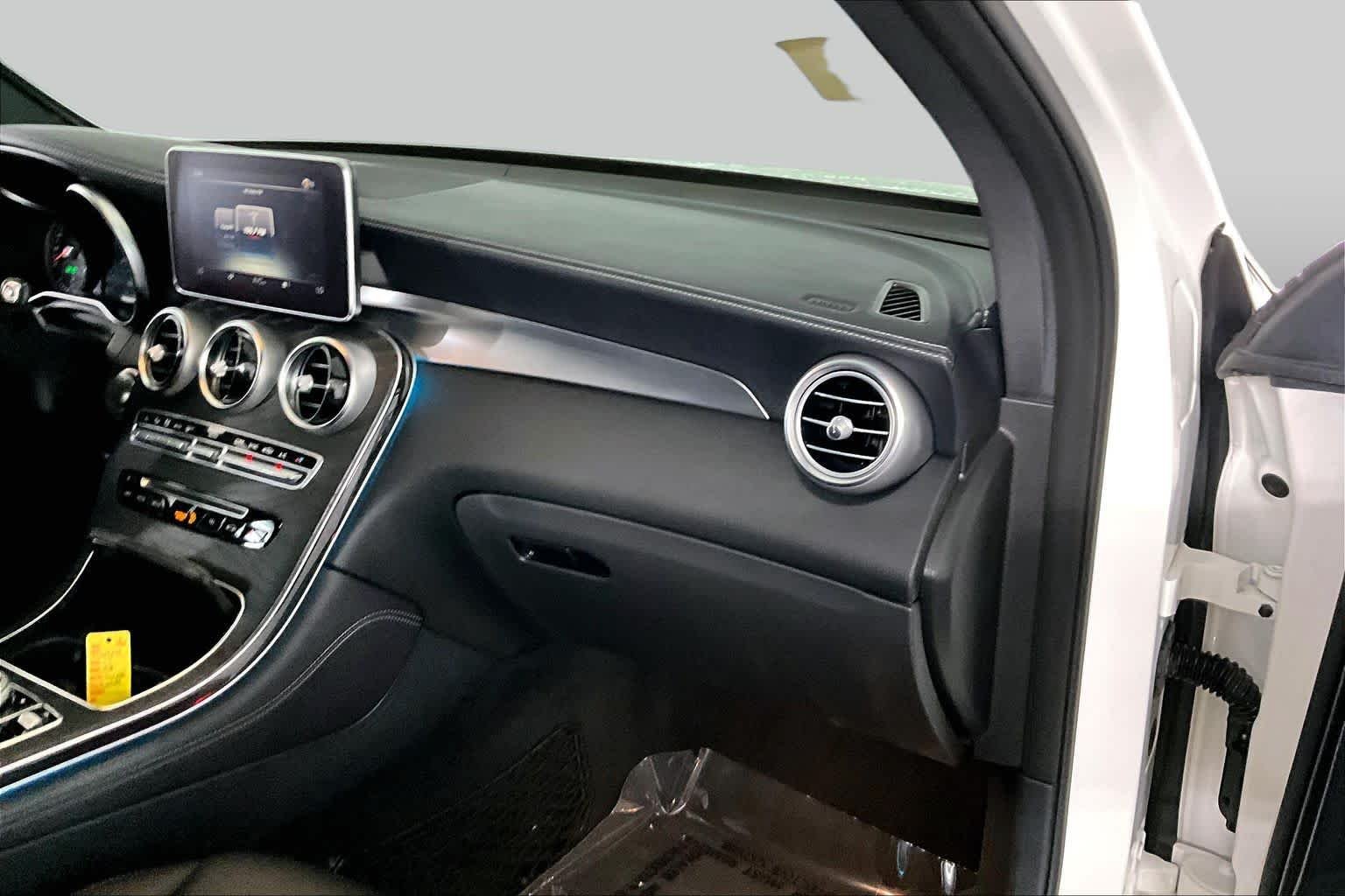 Used 2017 Polar White Mercedes-Benz GLC 300 image 19
