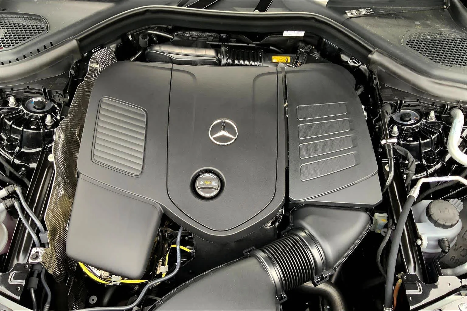 New 2026 Obsidian Black Metallic Mercedes-Benz GLC 300 image 17