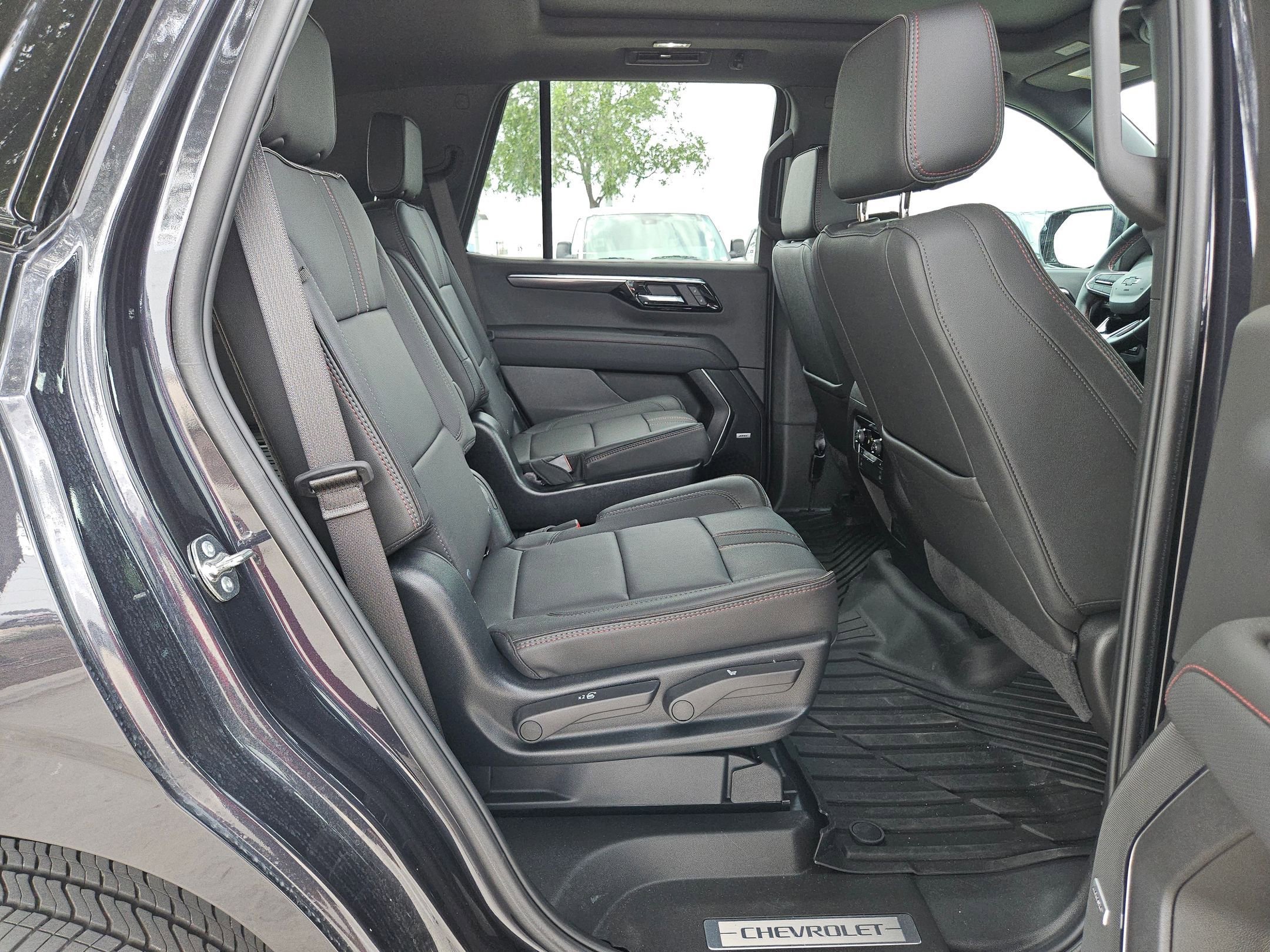 2025 Chevrolet Tahoe RST - Photo 26