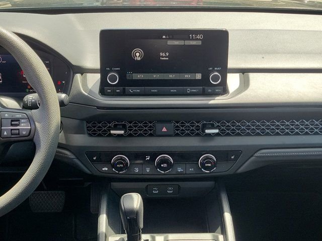 Used 2024 Platinum White Pearl Honda EX image 19