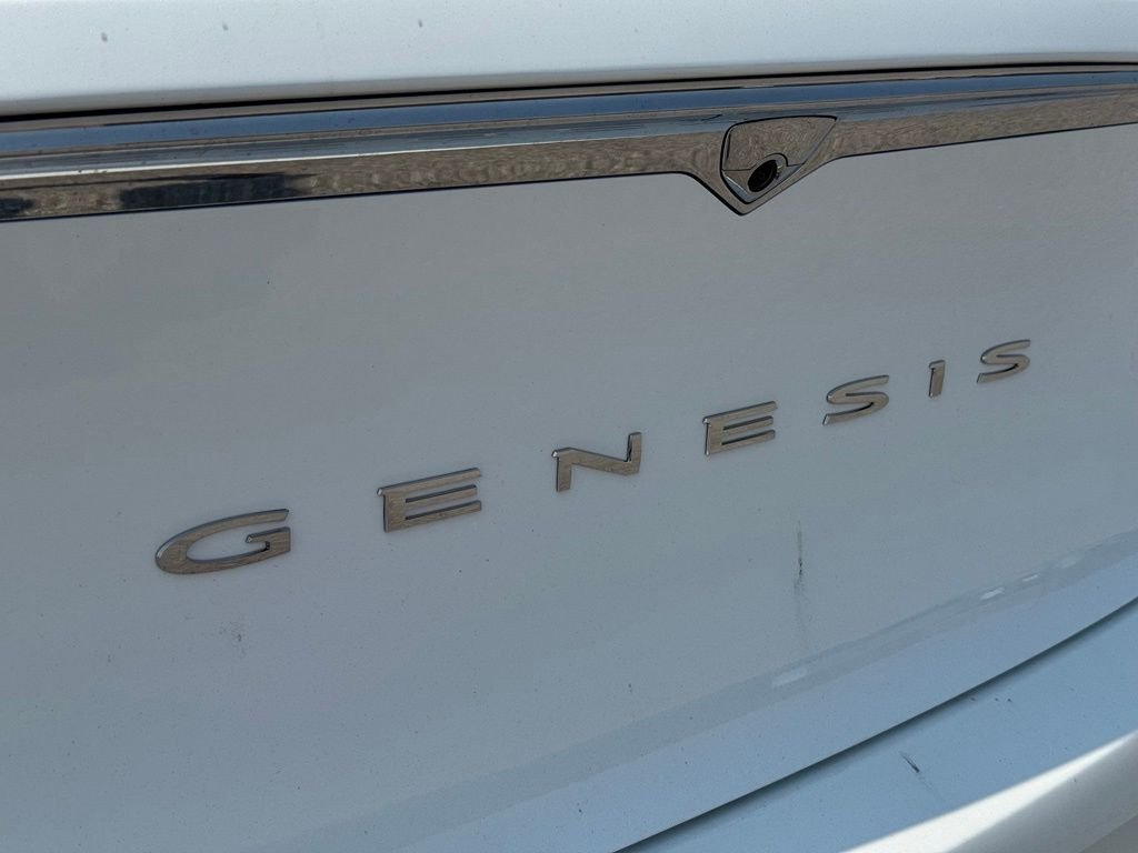 New 2027 White Genesis 2.5T ADVANCED image 14