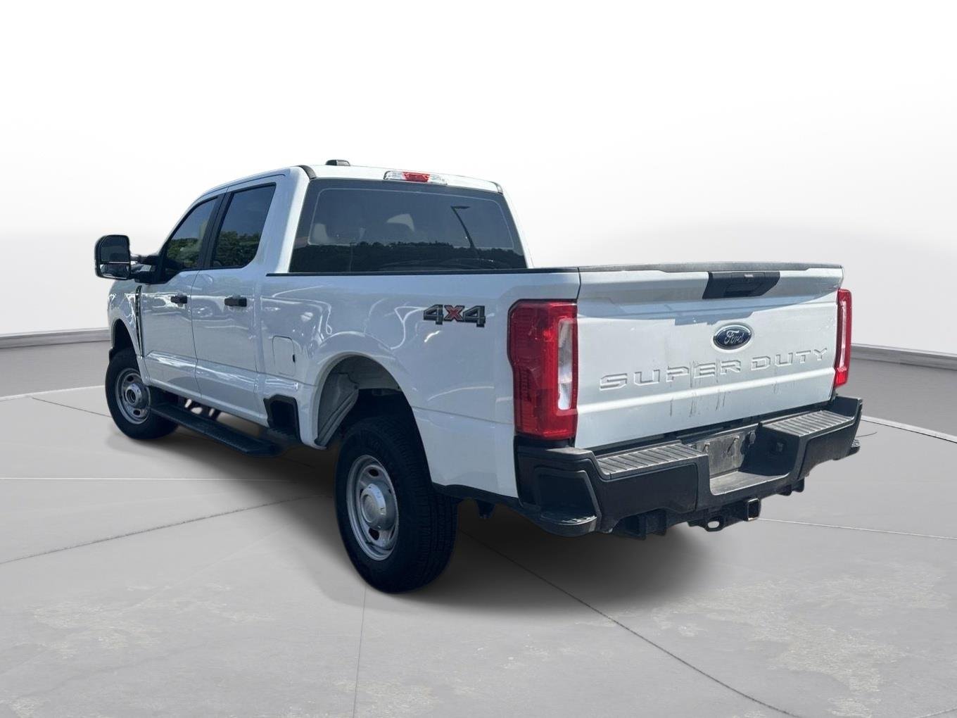 Used 2026 Oxford White Ford XL image 8
