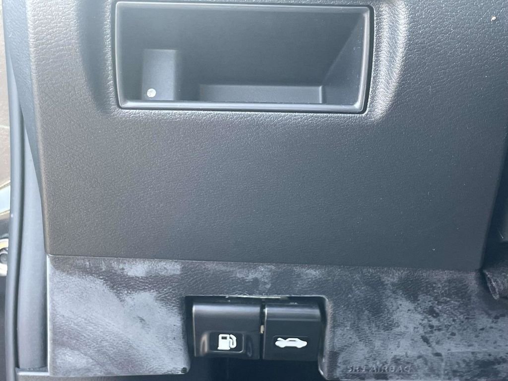 2025 Nissan Versa Sedan SV - Photo 20