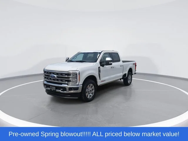 Used 2023 White Ford Lariat image 4