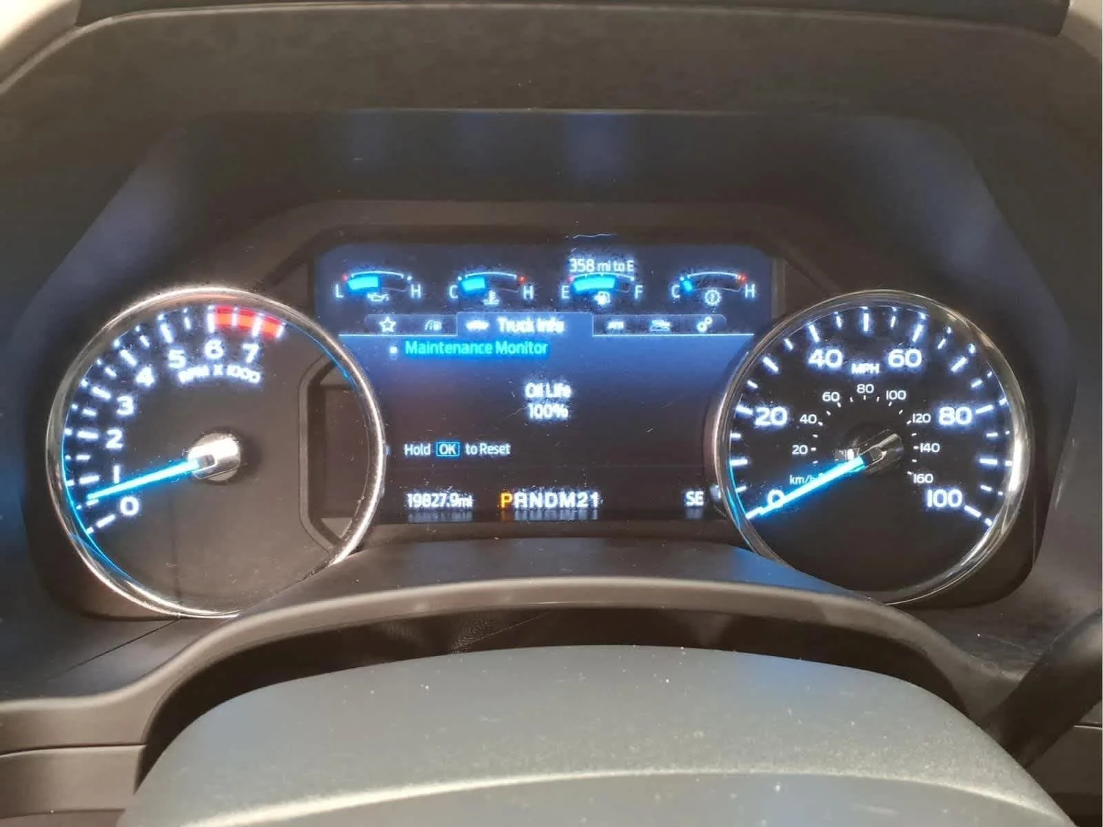 Used 2022 Agate Black Metallic Ford LARIAT image 19