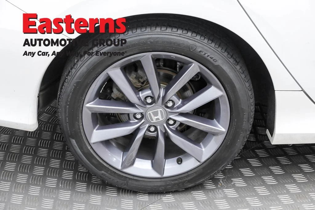 Used 2020 White Honda EX image 25