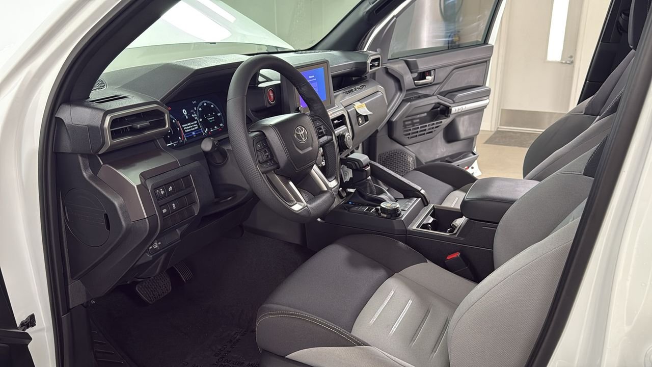 2025 Toyota Tacoma TRD Off Road - Photo 12