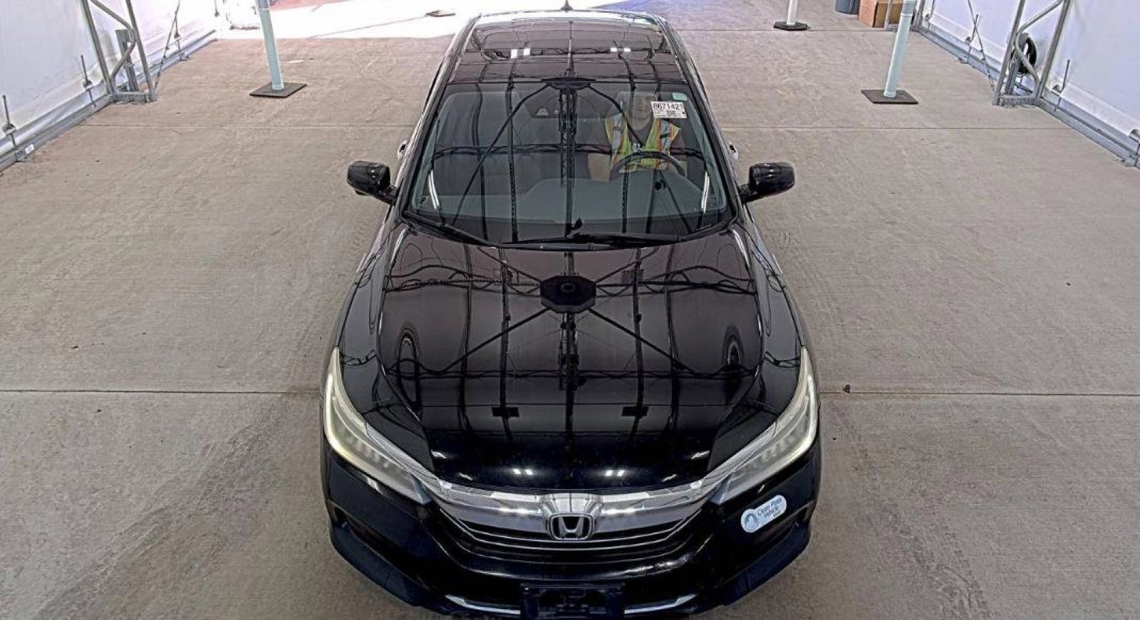 Used 2017 Crystal Black Pearl Honda Touring image 2