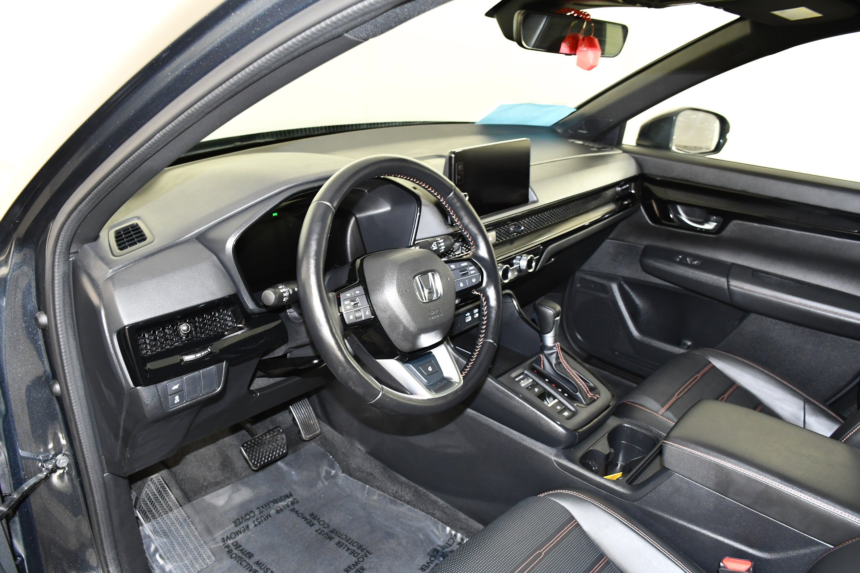 Used 2025 Meteorite Gray Metallic Honda Sport Touring image 39