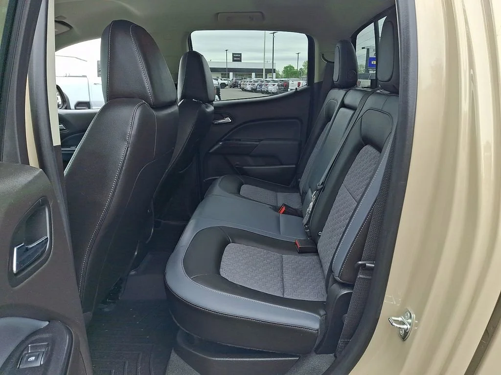 Used 2021 Sand Dune Metallic Chevrolet Z71 image 10