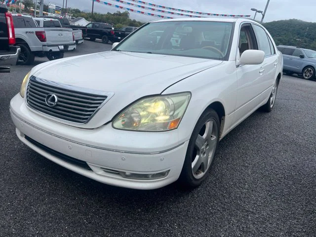 Used 2005 White Lexus 430 image 1