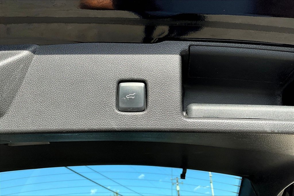 Used 2025 Black Ford ST-Line Select image 24