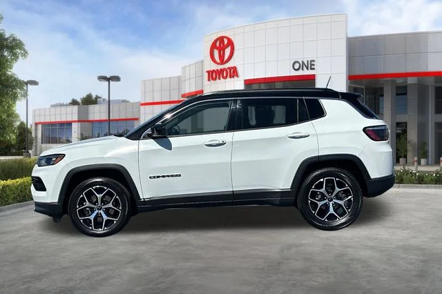 Used 2025 White Jeep Limited image 8