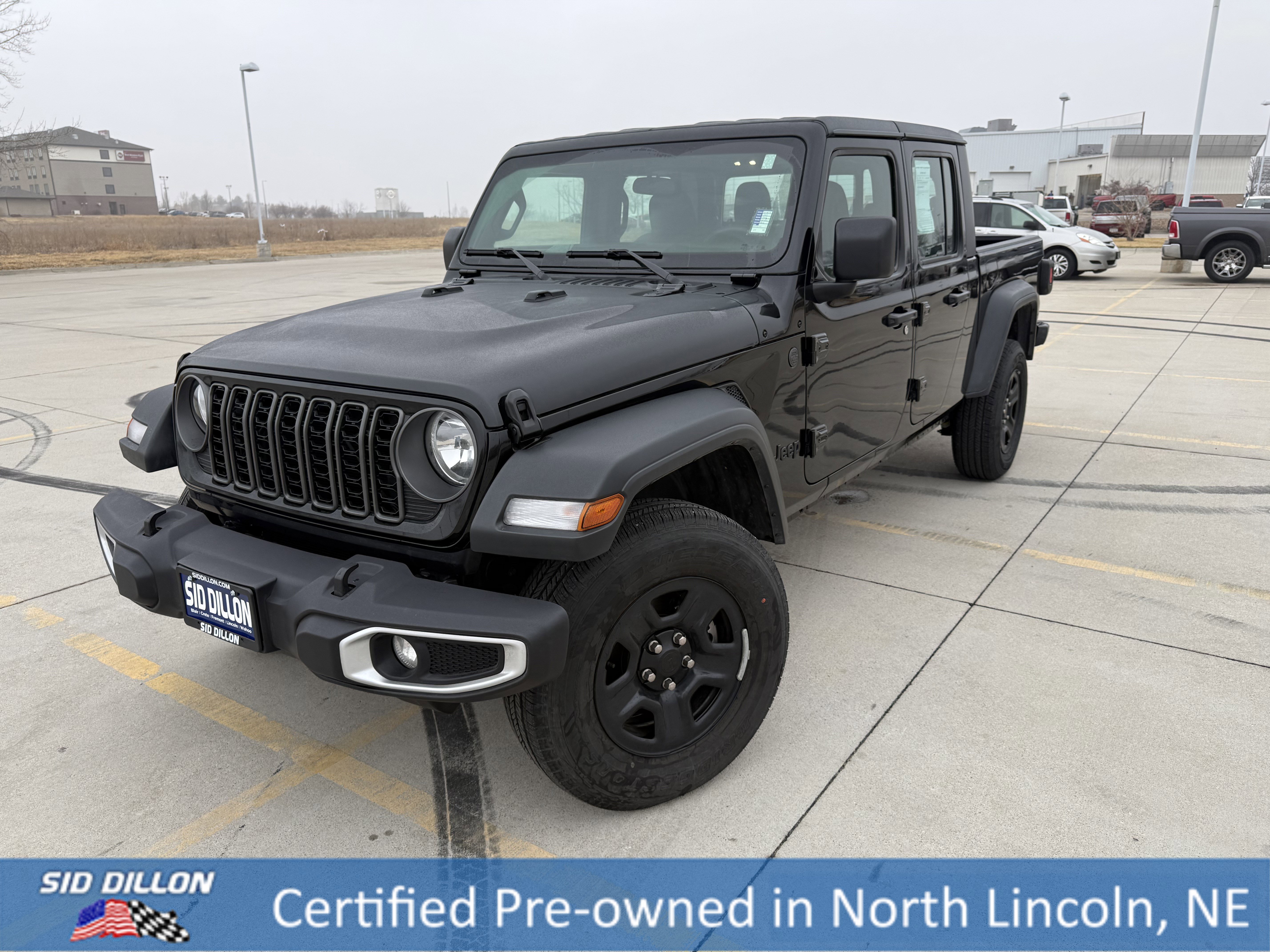 2025 Jeep Gladiator Sport Auto's photo