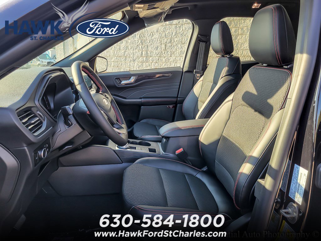 New 2026 Agate Black Metallic Ford ST-Line image 8