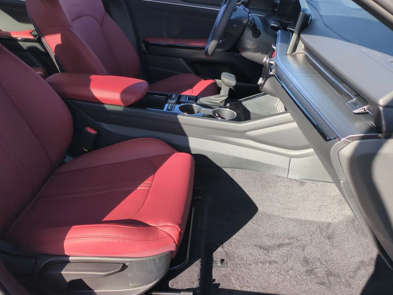 New 2026 Wolf Gray Kia GT-Line AWD image 26