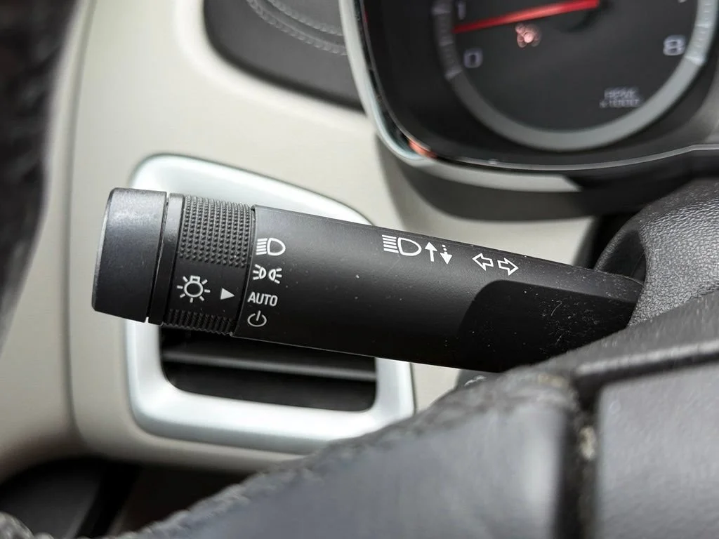Used 2017 WHITE FROST TRICOAT GMC Denali image 39