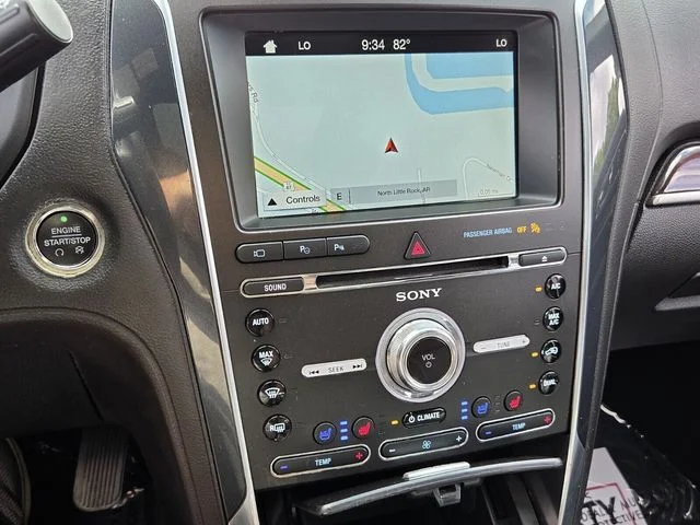 Used 2018 Black Ford Platinum image 19
