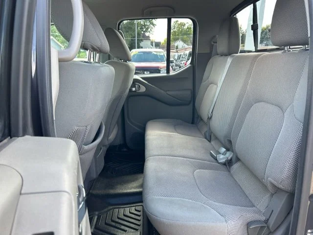 2015 Nissan Frontier SV - Photo 15