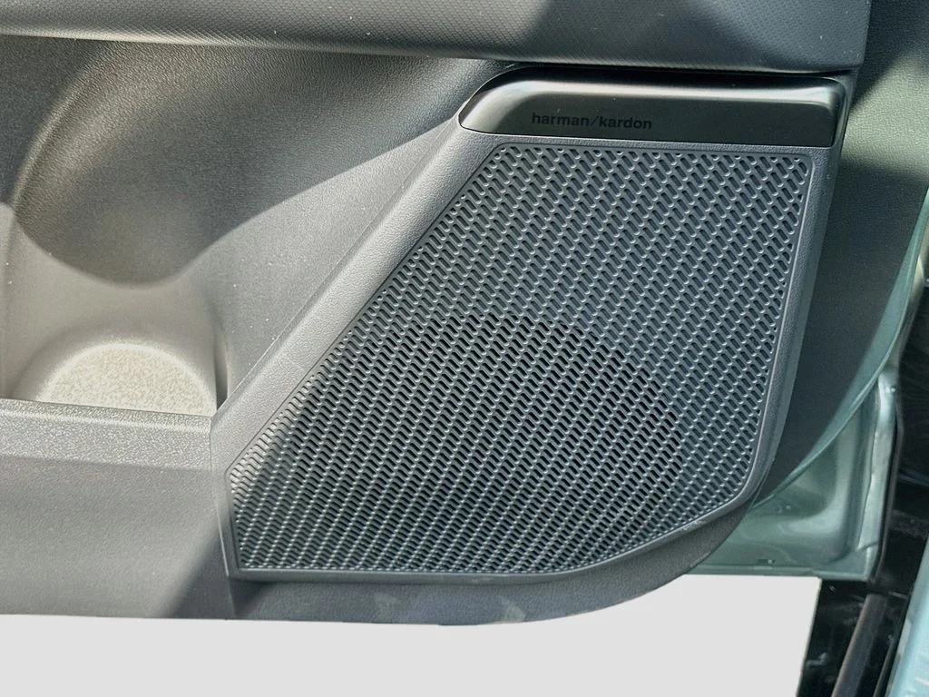 New 2027 Iceberg Green Kia X-Line SX image 19