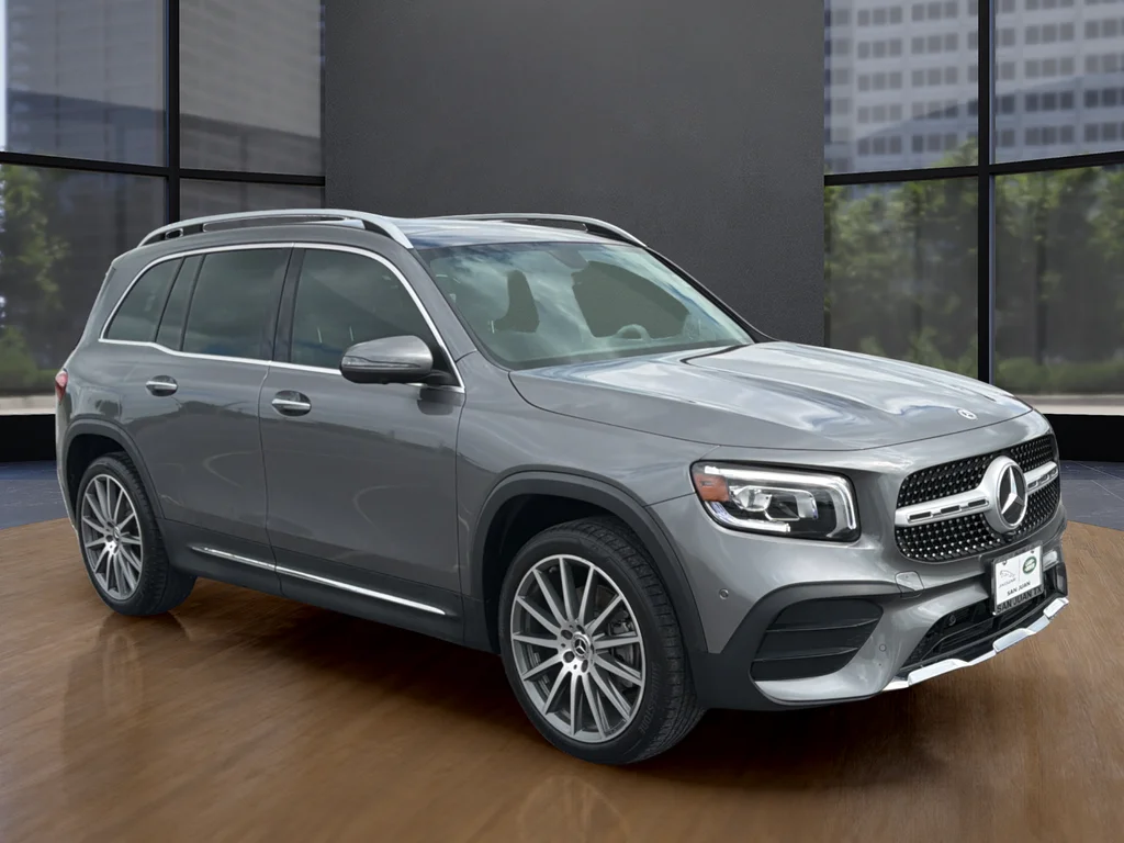 Used 2023  Mercedes-Benz GLB 250 image 10
