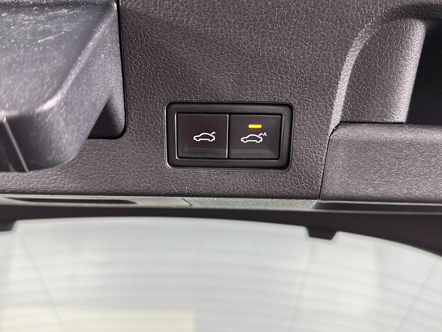 Used 2019 Deep Black Pearl Volkswagen SEL Premium R-Line image 11