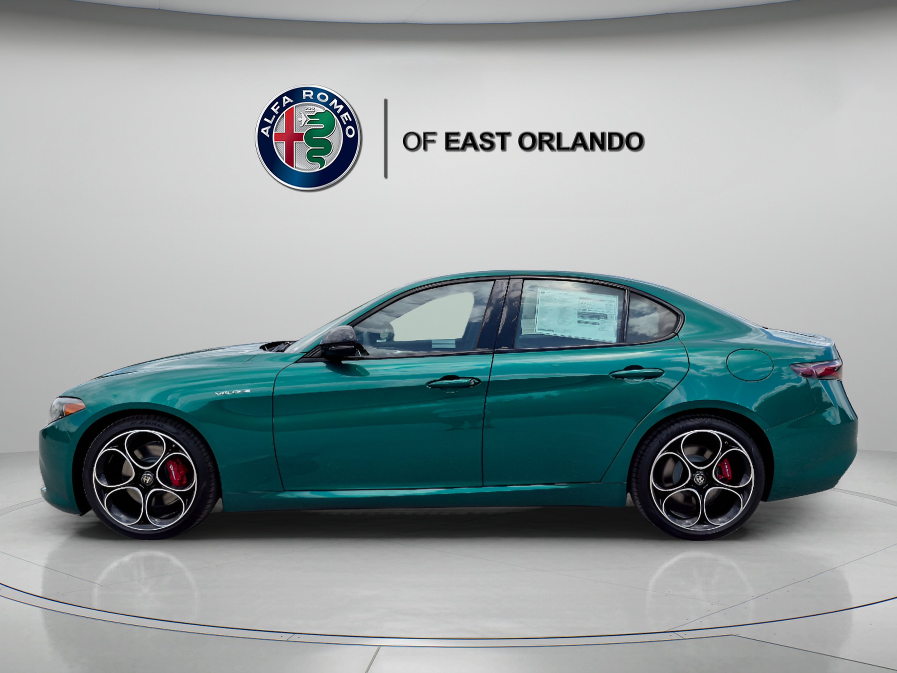 New 2026 Verde Fangio Metallic Alfa Romeo  image 4