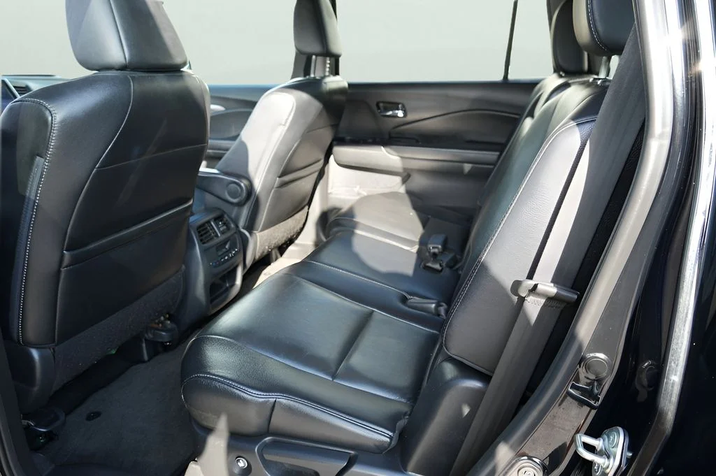 Used 2016 Black Honda EX-L image 13