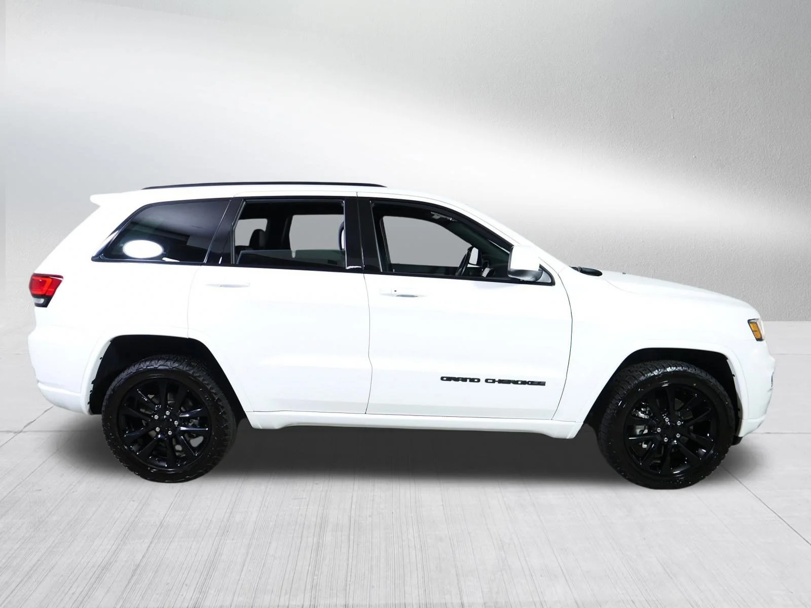 Used 2021 Bright White Clearcoat Jeep Laredo X image 8